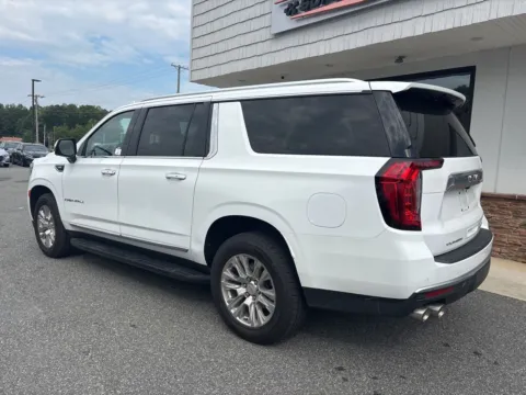 More photos of 2021 GMC Yukon XL Denali at Jerry Hunt Supercenter - Lexington, NC