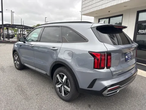 More photos of 2023 Kia Sorento S at Jerry Hunt Supercenter - Lexington, NC