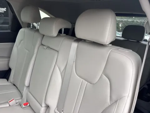 More photos of 2023 Kia Sorento S at Jerry Hunt Supercenter - Lexington, NC