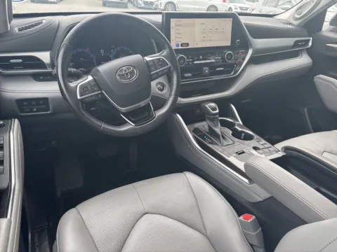 Another view of 2023 Toyota Highlander Platinum for sale in Lexington, NC at Jerry Hunt Supercenter - Lexington
