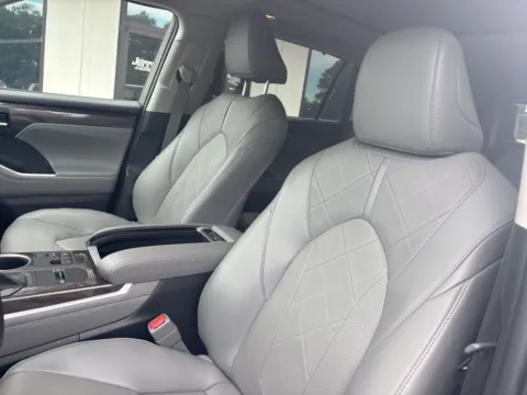 Photos of 2023 Toyota Highlander Platinum for sale in Lexington, NC at Jerry Hunt Supercenter - Lexington