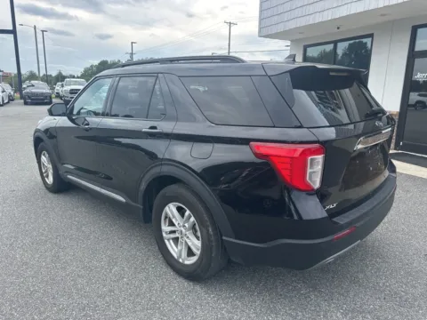 More photos of 2024 Ford Explorer XLT at Jerry Hunt Supercenter - Lexington, NC
