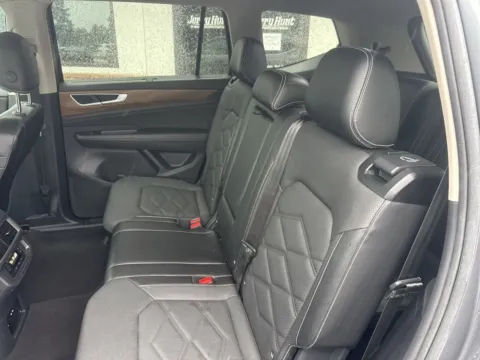 More photos of 2024 Volkswagen Atlas 2.0T SE w/Technology at Jerry Hunt Supercenter - Lexington, NC