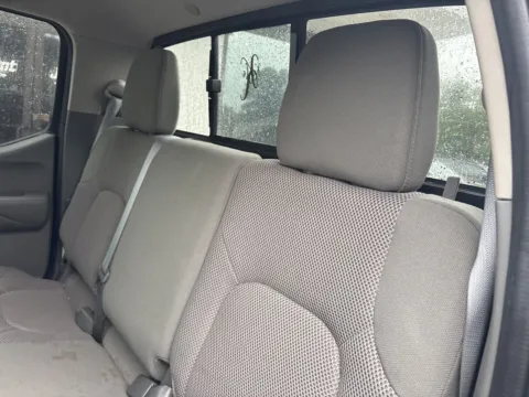 More photos of 2020 Nissan Frontier SV at Jerry Hunt Supercenter - Lexington, NC