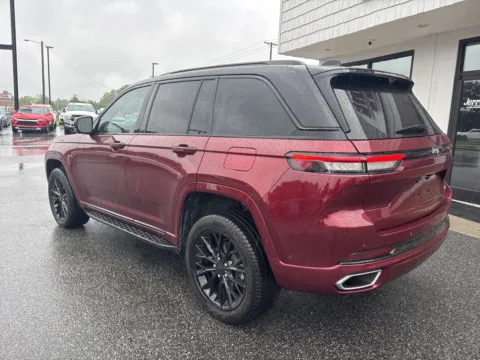 More photos of 2023 Jeep Grand Cherokee Summit at Jerry Hunt Supercenter - Lexington, NC
