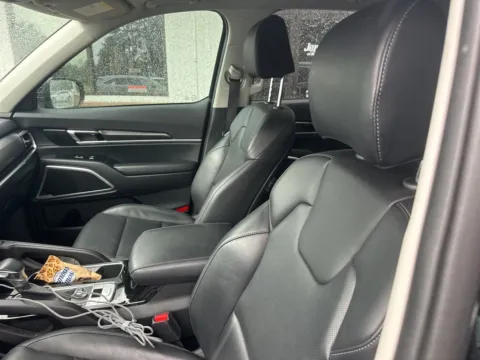 Photos of 2025 Kia Telluride S for sale in Lexington, NC at Jerry Hunt Supercenter - Lexington