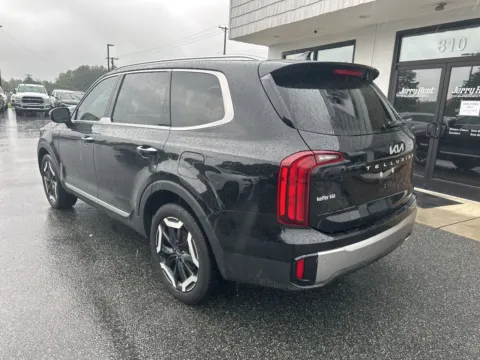 More photos of 2025 Kia Telluride S at Jerry Hunt Supercenter - Lexington, NC