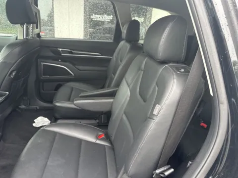 More photos of 2025 Kia Telluride S at Jerry Hunt Supercenter - Lexington, NC
