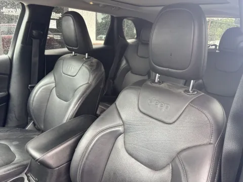 Photos of 2021 Jeep Cherokee Latitude Lux for sale in Lexington, NC at Jerry Hunt Supercenter - Lexington