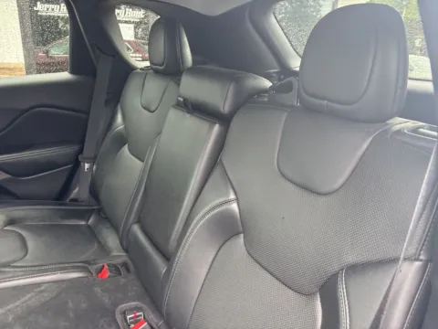 More photos of 2021 Jeep Cherokee Latitude Lux at Jerry Hunt Supercenter - Lexington, NC