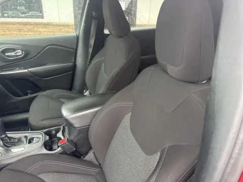 Photos of 2020 Jeep Cherokee Latitude for sale in Lexington, NC at Jerry Hunt Supercenter - Lexington