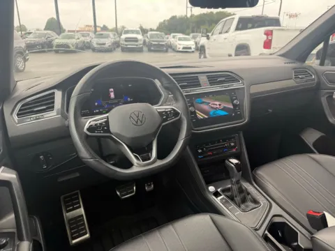 More photos of 2024 Volkswagen Tiguan 2.0T SE R-Line Black at Jerry Hunt Supercenter - Lexington, NC