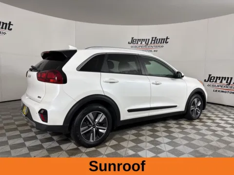 More photos of 2022 Kia Niro LXS at Jerry Hunt Supercenter - Lexington, NC