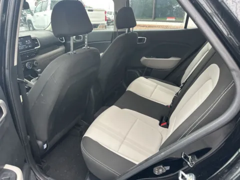 More photos of 2023 Hyundai Venue SEL at Jerry Hunt Supercenter - Lexington, NC