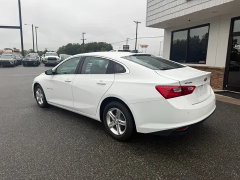 More photos of 2024 Chevrolet Malibu LS at Jerry Hunt Supercenter - Lexington, NC
