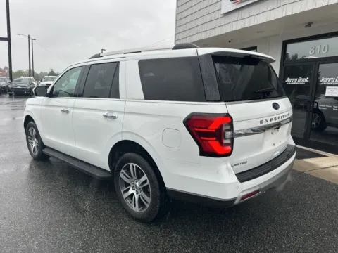 More photos of 2024 Ford Expedition Limited at Jerry Hunt Supercenter - Lexington, NC