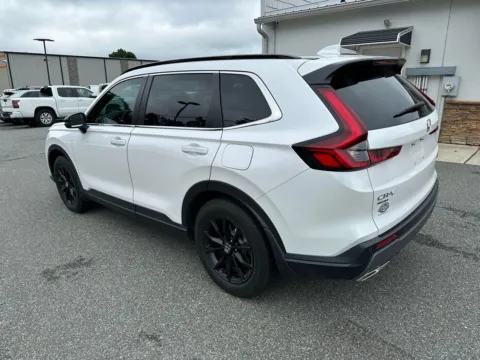 More photos of 2024 Honda CR-V Hybrid Sport-L at Jerry Hunt Supercenter - Lexington, NC