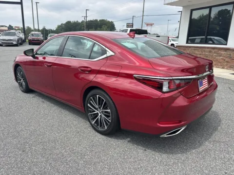 More photos of 2024 Lexus ES 350 at Jerry Hunt Supercenter - Lexington, NC