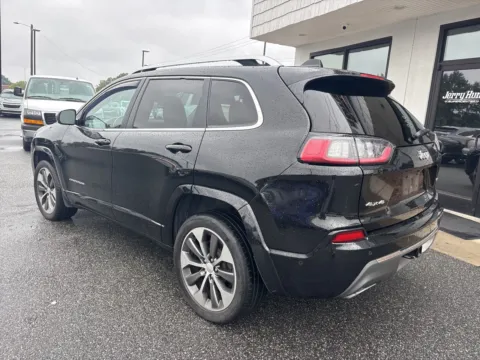 More photos of 2019 Jeep Cherokee Overland at Jerry Hunt Supercenter - Lexington, NC