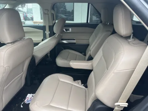 More photos of 2024 Ford Explorer XLT at Jerry Hunt Supercenter - Lexington, NC