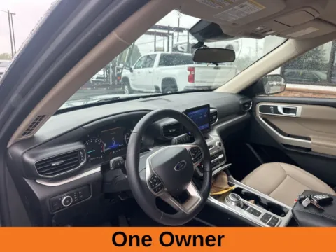 More photos of 2024 Ford Explorer XLT at Jerry Hunt Supercenter - Lexington, NC