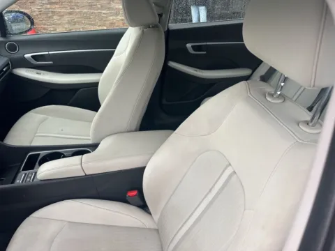Photos of 2024 Hyundai Sonata SEL for sale in Lexington, NC at Jerry Hunt Supercenter - Lexington