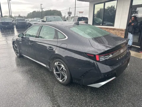 More photos of 2024 Hyundai Sonata SEL at Jerry Hunt Supercenter - Lexington, NC