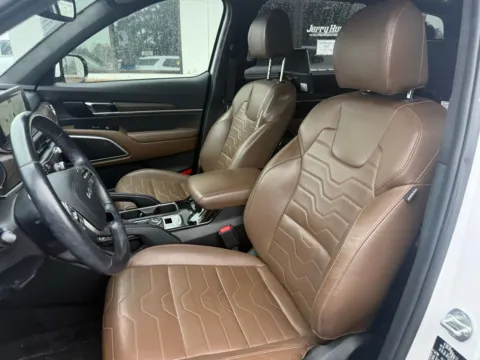 Photos of 2022 Kia Telluride SX for sale in Lexington, NC at Jerry Hunt Supercenter - Lexington