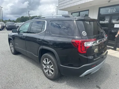 More photos of 2022 GMC Acadia SLE at Jerry Hunt Supercenter - Lexington, NC