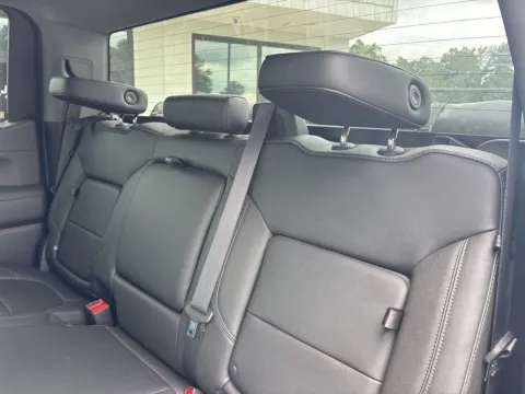 More photos of 2021 GMC Sierra 1500 SLT at Jerry Hunt Supercenter - Lexington, NC