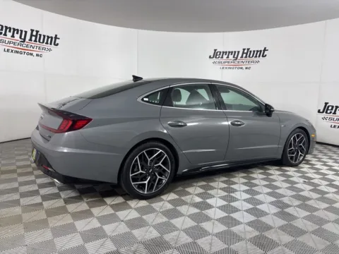 More photos of 2022 Hyundai Sonata N Line at Jerry Hunt Supercenter - Lexington, NC