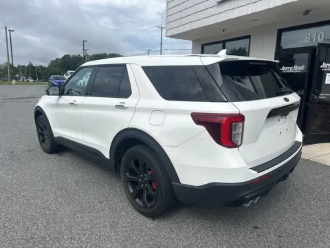 More photos of 2022 Ford Explorer ST at Jerry Hunt Supercenter - Lexington, NC