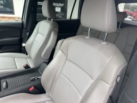 Photos of 2023 Honda Passport EX-L for sale in Lexington, NC at Jerry Hunt Supercenter - Lexington