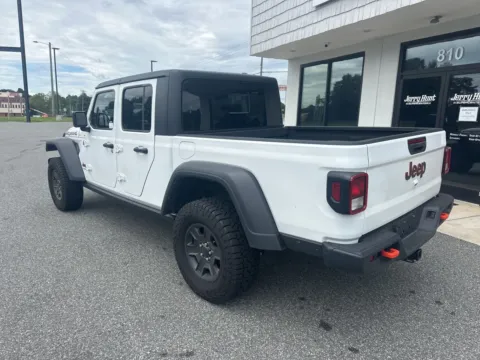 More photos of 2023 Jeep Gladiator Mojave at Jerry Hunt Supercenter - Lexington, NC