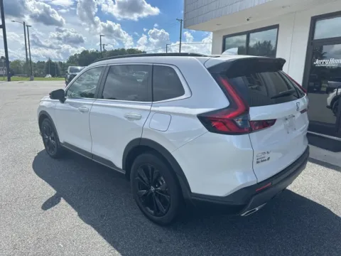 More photos of 2024 Honda CR-V Hybrid Sport Touring at Jerry Hunt Supercenter - Lexington, NC