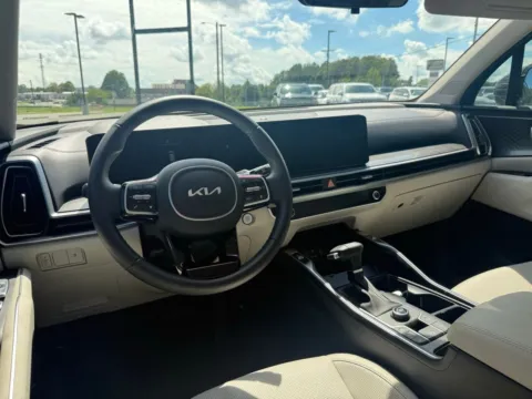 More photos of 2025 Kia Sorento S at Jerry Hunt Supercenter - Lexington, NC