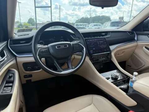 More photos of 2021 Jeep Grand Cherokee L Limited at Jerry Hunt Supercenter - Lexington, NC