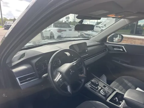 Another view of 2023 Mitsubishi Outlander SE for sale in Lexington, NC at Jerry Hunt Supercenter - Lexington