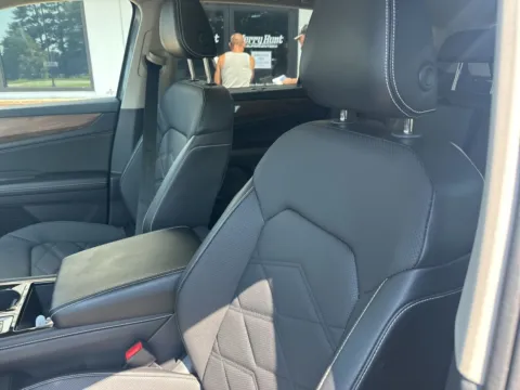 Photos of 2024 Volkswagen Atlas 2.0T SE w/Technology for sale in Lexington, NC at Jerry Hunt Supercenter - Lexington