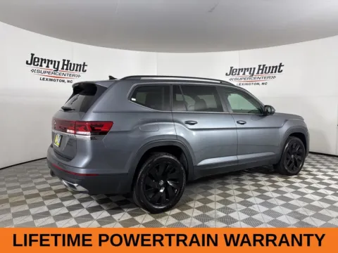 More photos of 2024 Volkswagen Atlas 2.0T SE w/Technology at Jerry Hunt Supercenter - Lexington, NC