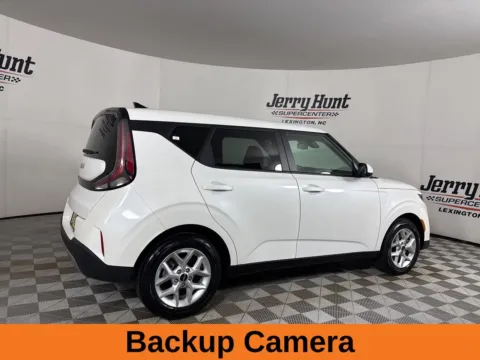 More photos of 2024 Kia Soul LX at Jerry Hunt Supercenter - Lexington, NC