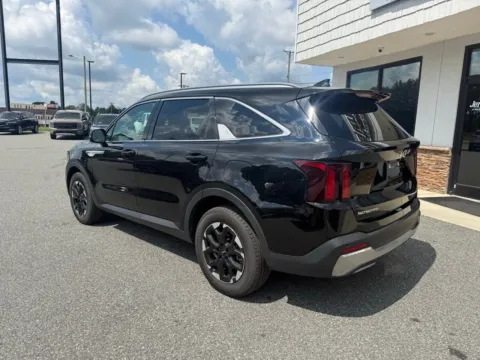 More photos of 2024 Kia Sorento S at Jerry Hunt Supercenter - Lexington, NC