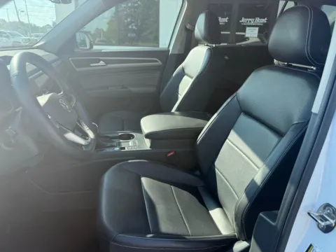 Photos of 2021 Volkswagen Atlas 3.6L V6 SE w/Technology for sale in Lexington, NC at Jerry Hunt Supercenter - Lexington