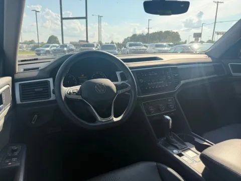 More photos of 2021 Volkswagen Atlas 3.6L V6 SE w/Technology at Jerry Hunt Supercenter - Lexington, NC
