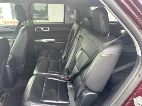 More photos of 2022 Ford Explorer XLT at Jerry Hunt Supercenter - Lexington, NC