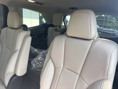 More photos of 2025 Subaru Ascent Limited at Jerry Hunt Supercenter - Lexington, NC