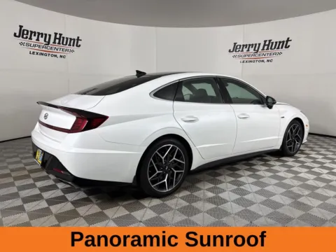 More photos of 2022 Hyundai Sonata N Line at Jerry Hunt Supercenter - Lexington, NC