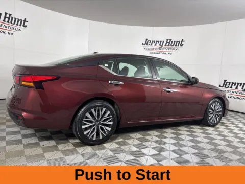 More photos of 2023 Nissan Altima 2.5 SV at Jerry Hunt Supercenter - Lexington, NC