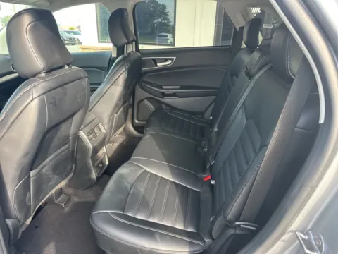 More photos of 2024 Ford Edge SEL at Jerry Hunt Supercenter - Lexington, NC