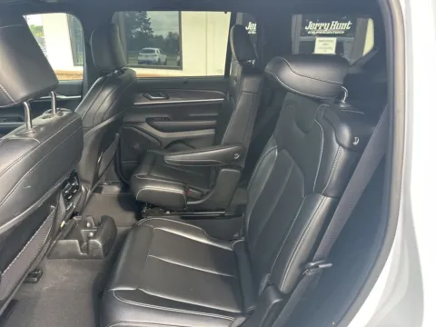 More photos of 2024 Jeep Grand Cherokee L Limited at Jerry Hunt Supercenter - Lexington, NC